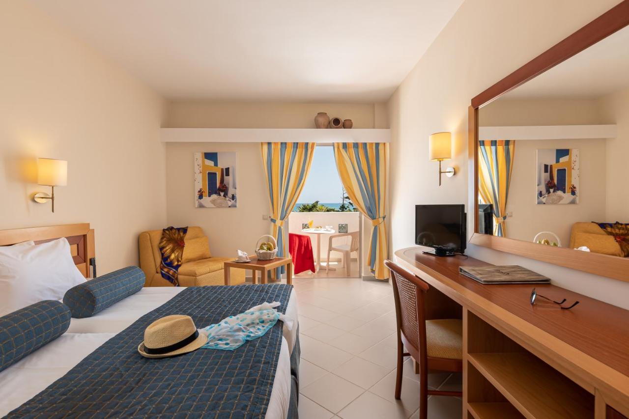 Anissa Beach Hotel 헐소니소스 외부 사진